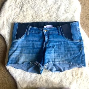 Maternity shorts size 8